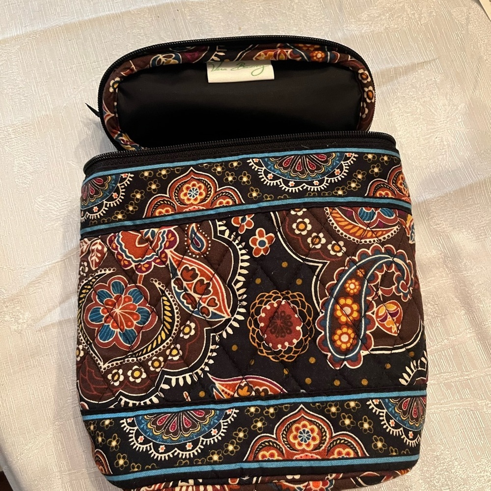 Vera Bradley like new - Picture 2 of 5